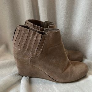 Women’s heeled Wedges, Size 8. Bundle & Save! Or make offers!